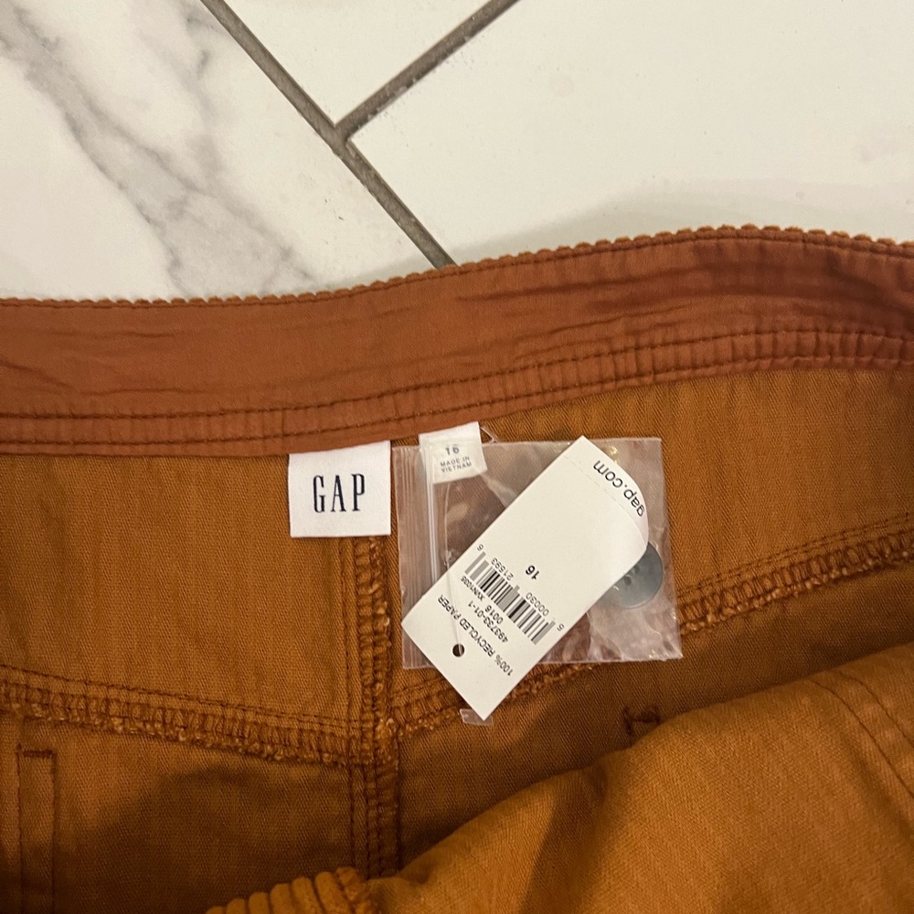 NWT Gap Skirt - Picture 2 of 3